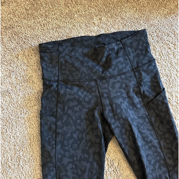 Lululemon 19” Fast and Free leggings - Picture 3 of 6